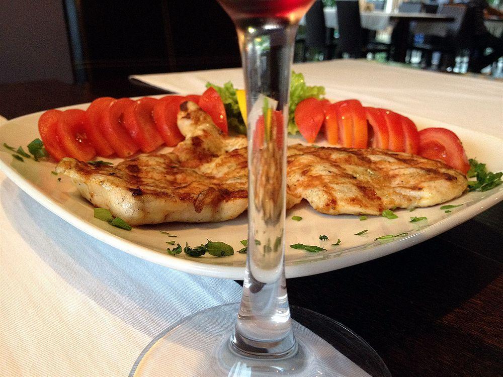 Monet Hotel Plovdiv Restaurant photo